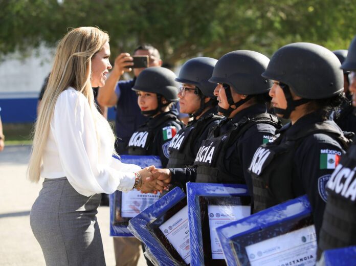 Profesionalización y capacitación de policías, prioridad de Lili Campos