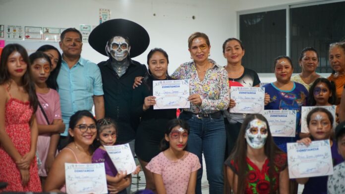 Lili Campos respaldo a juventud de Puerto Aventuras