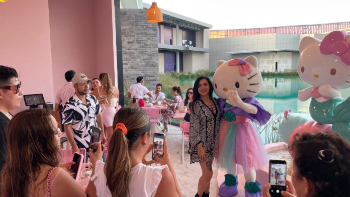 Hello Kitty Café llega a Cancún