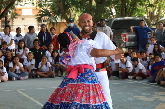 Refuerzan lazos culturales entre Solidaridad y Colombia