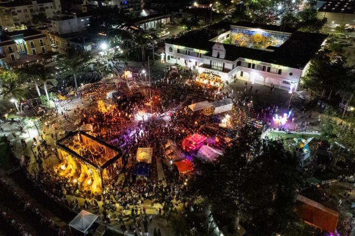 Playa del Carmen se desborda de gente en inicio de festividades del “Janal Pixan”, tradición que nos une y fortalece nuestra identidad