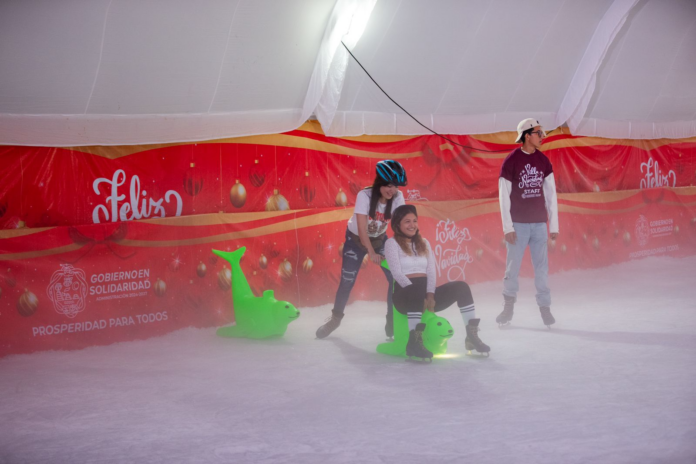 Playa del Carmen cuenta con pista de hielo gratuita en la zona turística