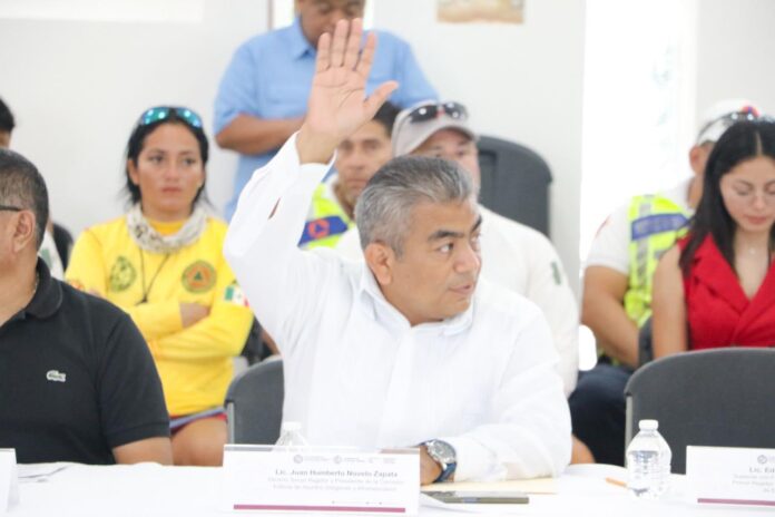 Juan Novelo impulsa freno a empresas que dañan calles en Playa del Carmen