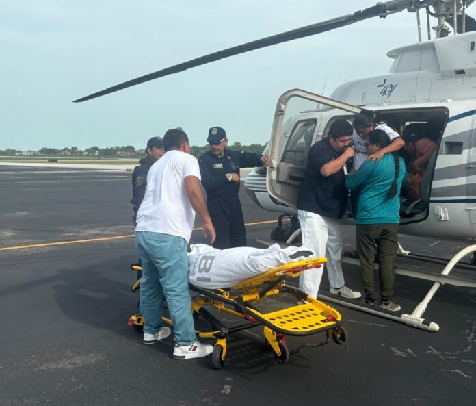 Helicóptero del gobierno de Estefanía Mercado rescata a mujer embarazada en Bacalar y suma su quinto rescate humanitario