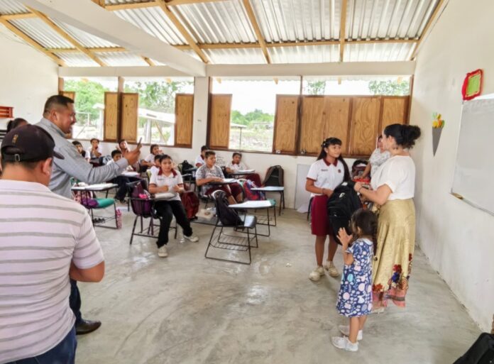 Obtiene alumna de la escuela de Los Faisanes en Playa del Carmen 1er lugar en la Olimpiada del Conocimiento Infantil (OCI)