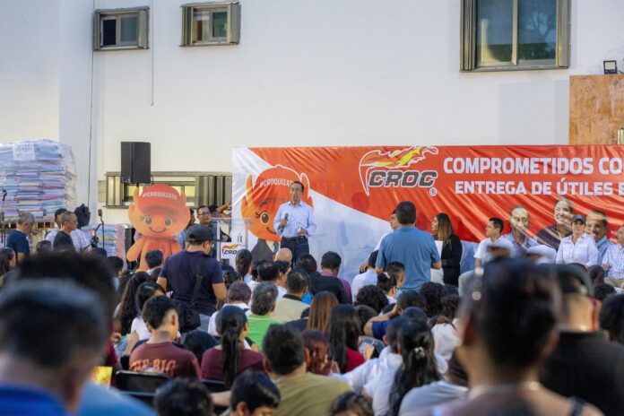 Beneficia la CROC a hijas e hijos de trabajadores, entrega más de 32 mil paquetes de útiles escolares