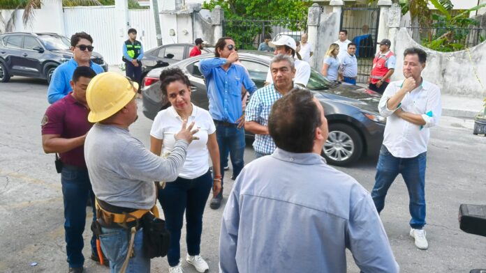 Danna Ramírez y Juan Novelo recorren obras de empresas que brindan servicios en Playa del Carmen