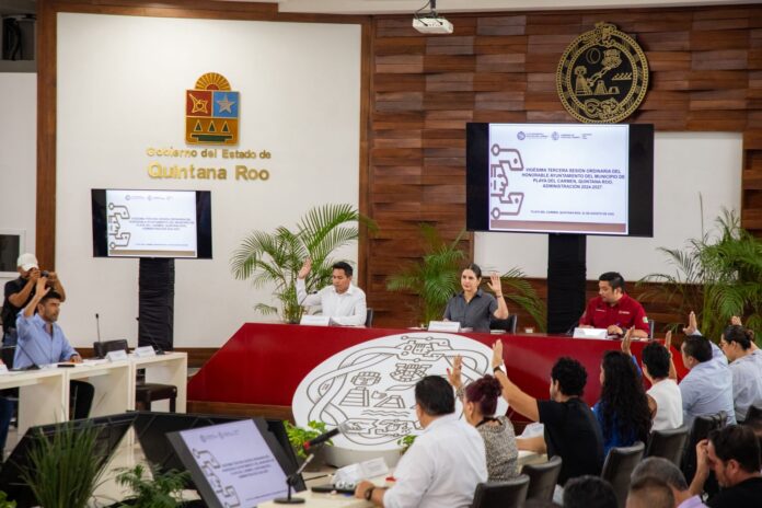 Estefanía Mercado oficializa en Cabildo que el color “Arena Playa” será el color de la ciudad, dejando atrás los colores partidistas