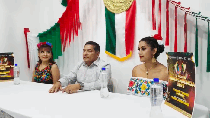 Presenta alcalde de Puerto Aventuras Gilberto Gómez Martínez, a candidatas a Señorita Independencia